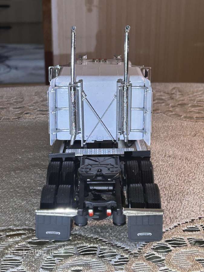 Parduodu modeli Freightliner Fld 120 Special - nuotraukos Nr. 9