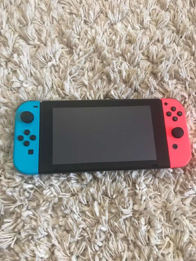 Parduodamas Nintendo Switch su aksesuarais - nuotraukos Nr. 2