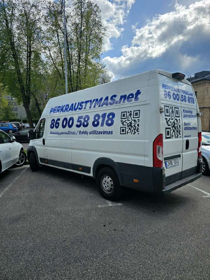 Pervežimas, perkraustymas.senu baldu išvežimas