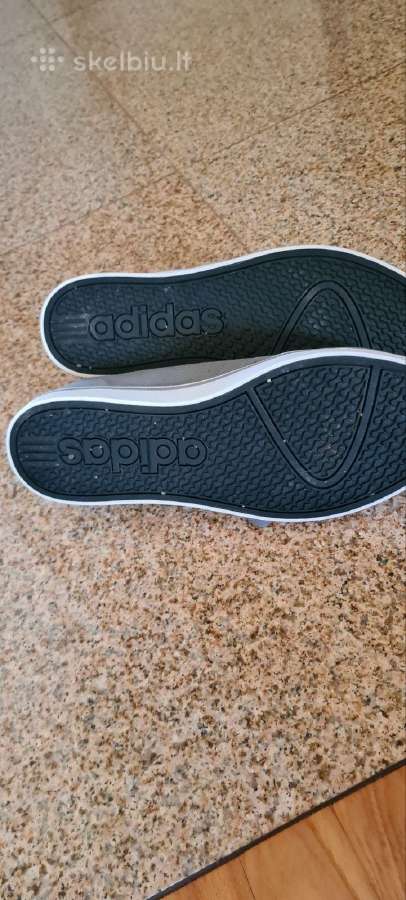 Kedai Adidas - nuotraukos Nr. 2