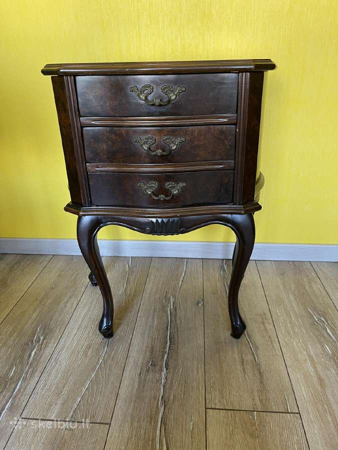 Parduodu 150 € Aukštis 67 cmplotis 55cm