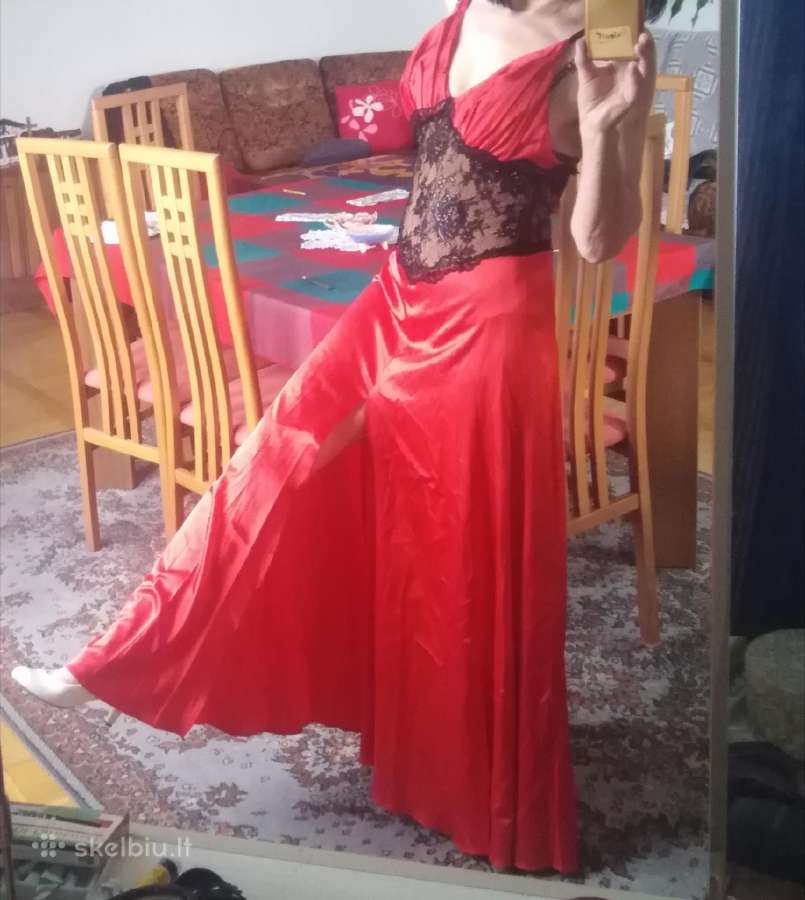 Šokių suknelė. /Proginė