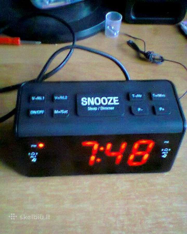 Radio imtuvas ir laikrodis viename
