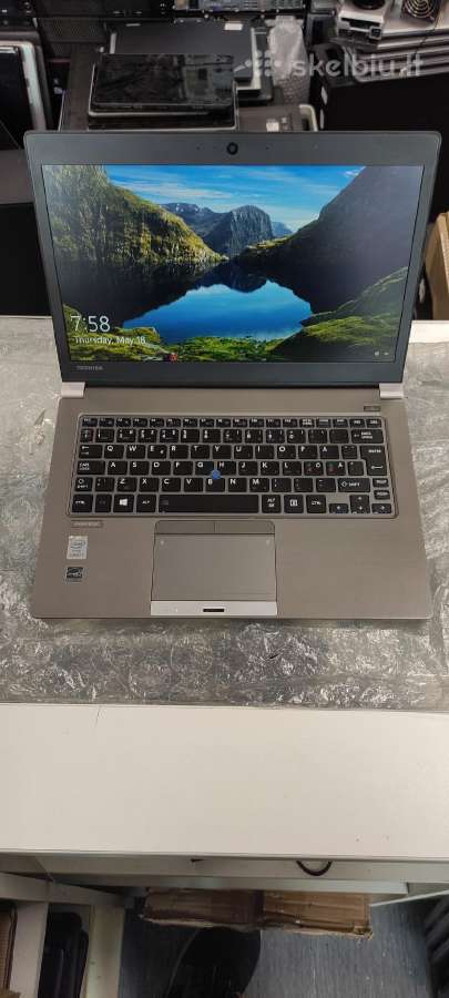 13.3 Fhd Ips i7-5500u 8gb 256gb SSD