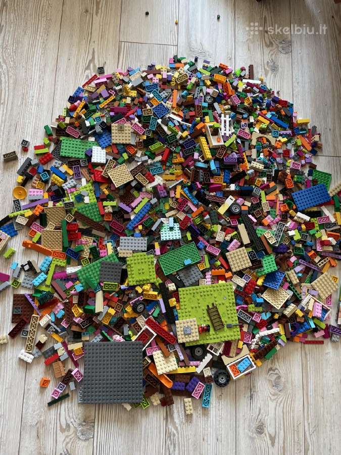Visi lego vienoje dėžėje