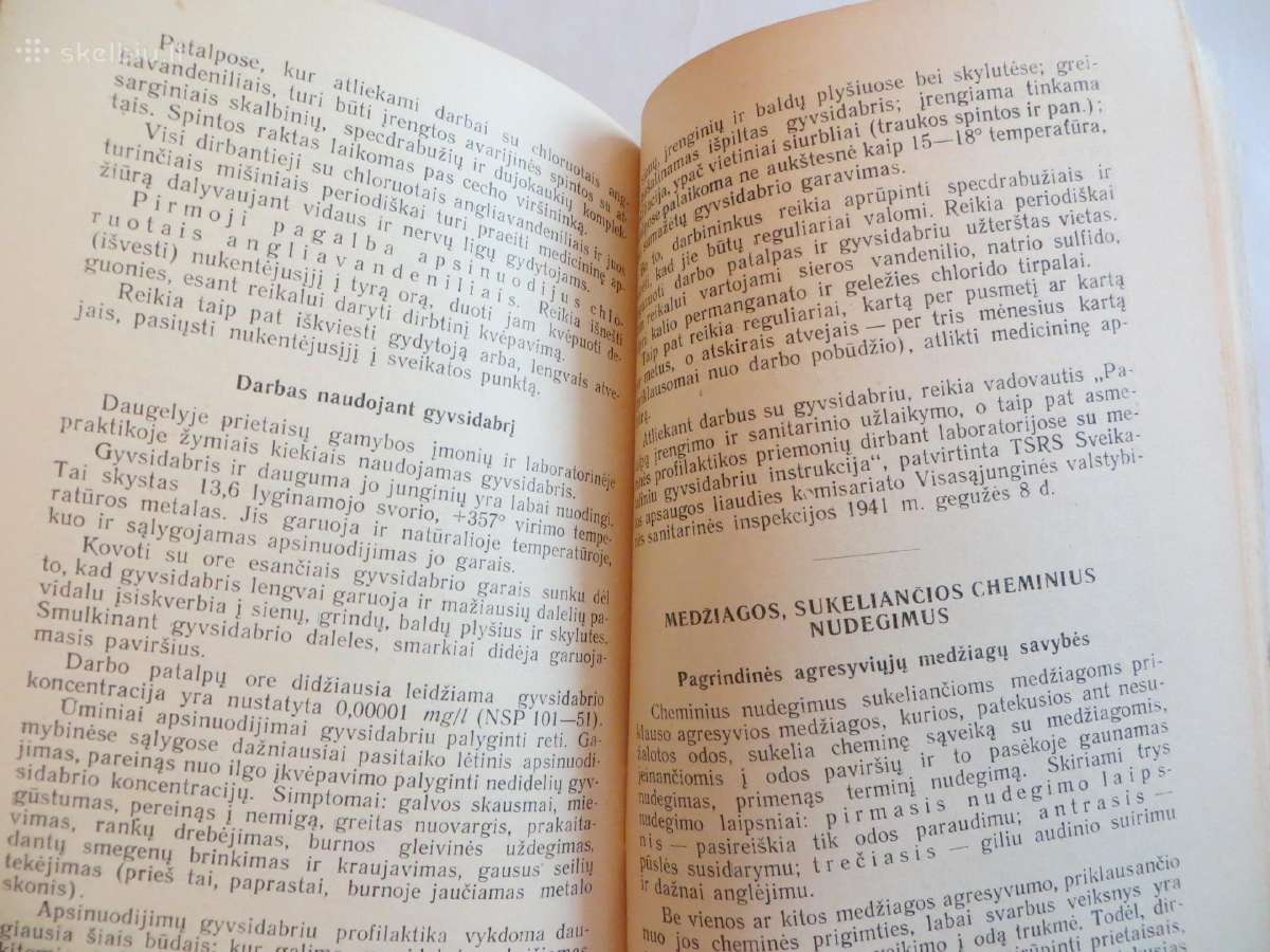 Knyga Saugumo technika dirbant su chem. medžiagom. - nuotraukos Nr. 11