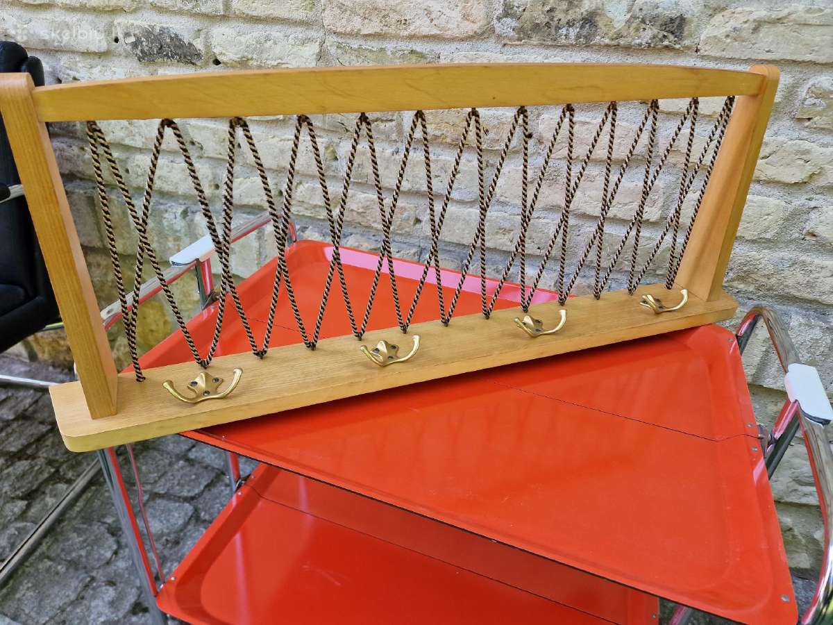 Vintažinė mid century kabykla