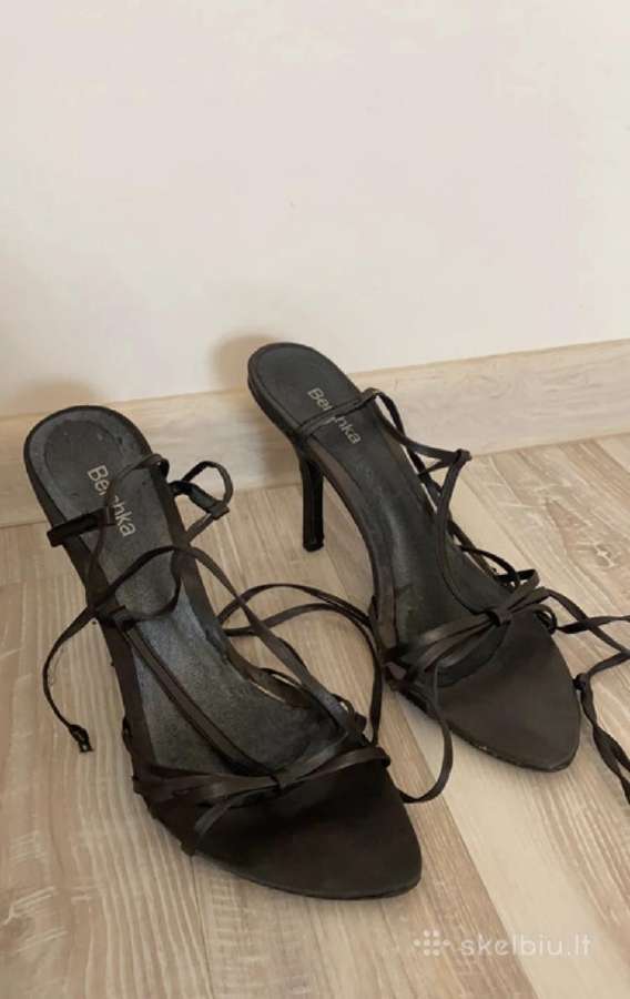 Bershka aukštakulnės basutės - nuotraukos Nr. 2