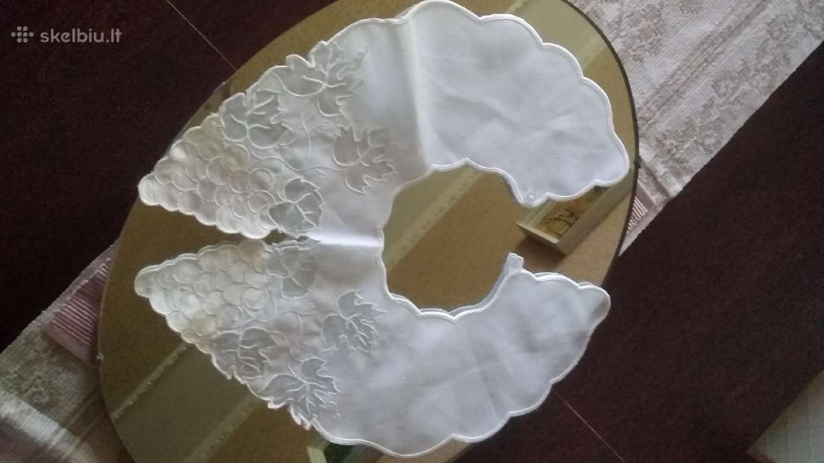 Parduodu prisegama neriniu apykakle. Kaina: 10eur