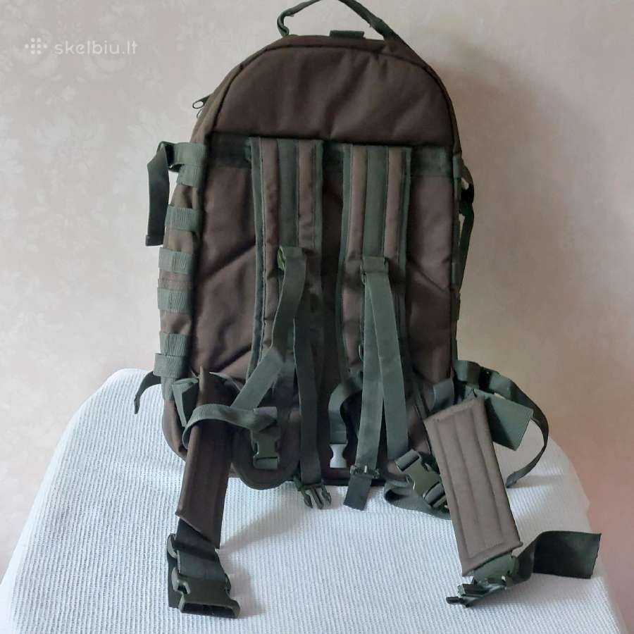 Nauja brezentinė kuprinė ,aukštis 53 cm.