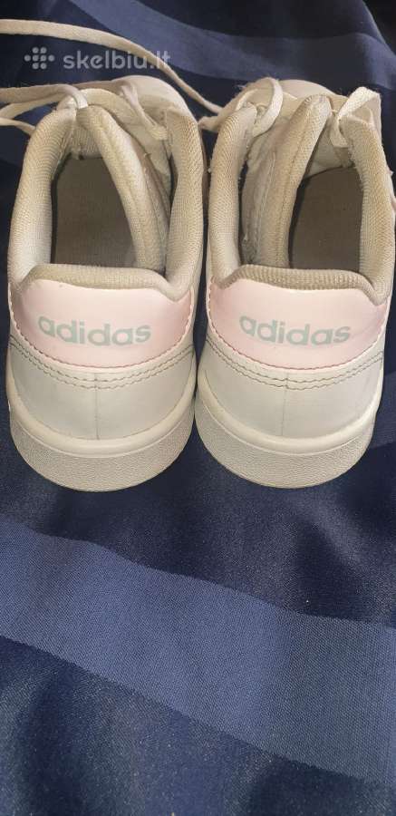 Adidas kedai - nuotraukos Nr. 3