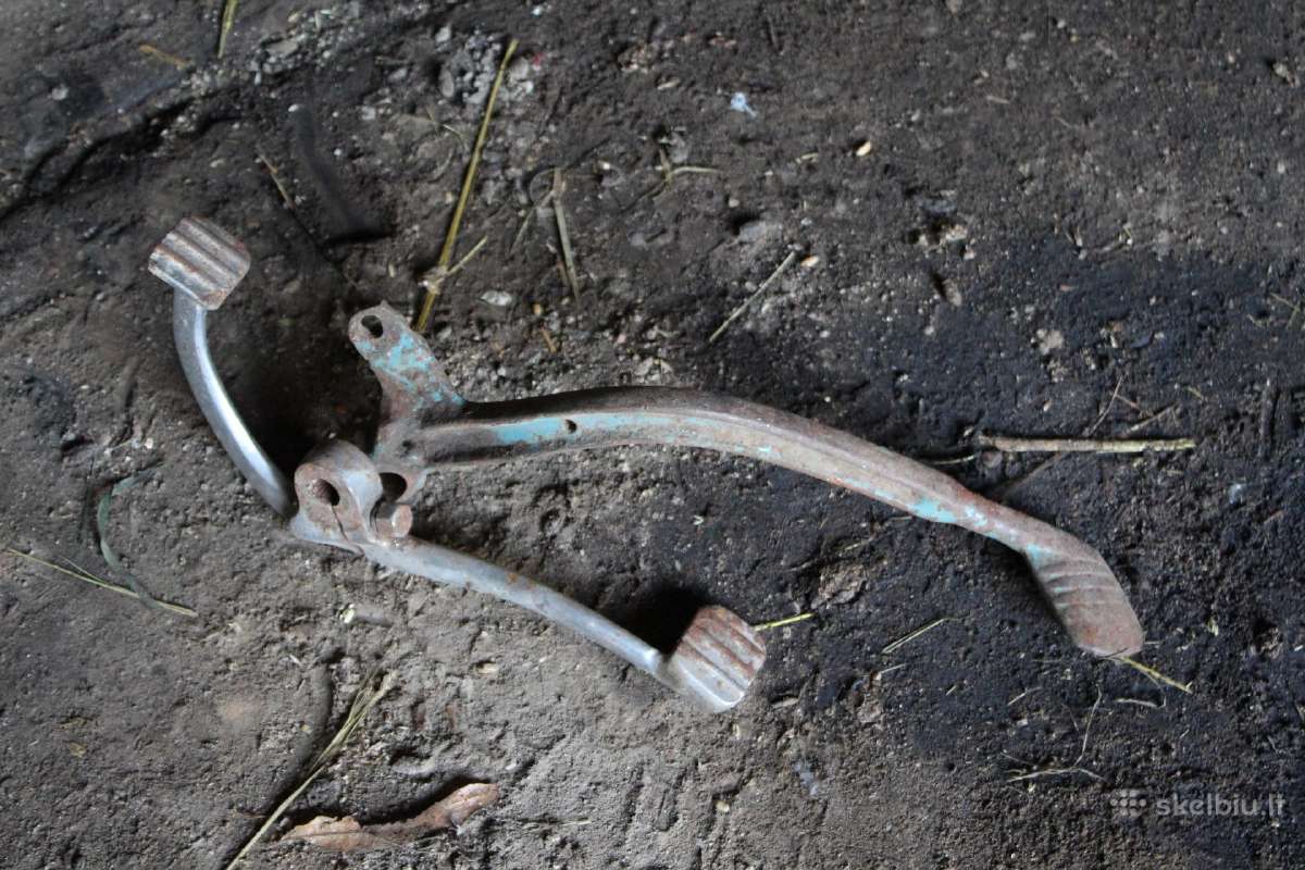 Antikvarinio motociklo Iž detalės