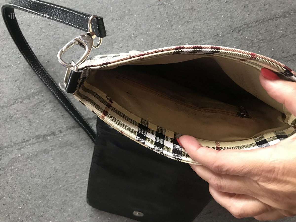 Nedidelis Burberry rankinukas - nuotraukos Nr. 3