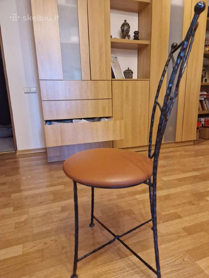 Kompiuterio stalas ir kaltinė kėdė komplekte - nuotraukos Nr. 10