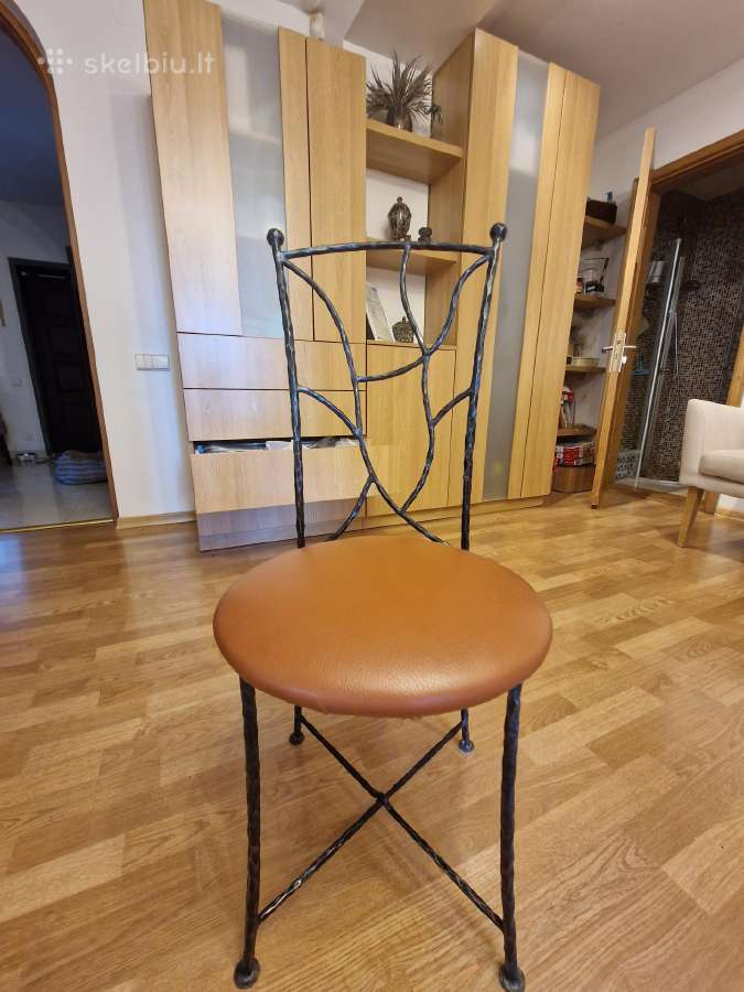 Kompiuterio stalas ir kaltinė kėdė komplekte - nuotraukos Nr. 11