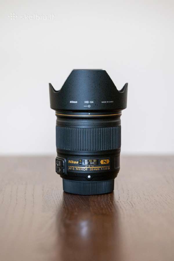 28mm, nikkor 85mm