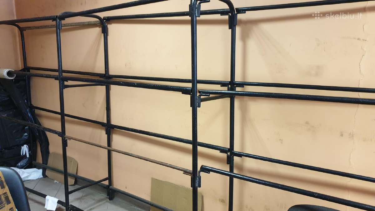 Parduodami naudoti išrenkami metaliniai stelažai