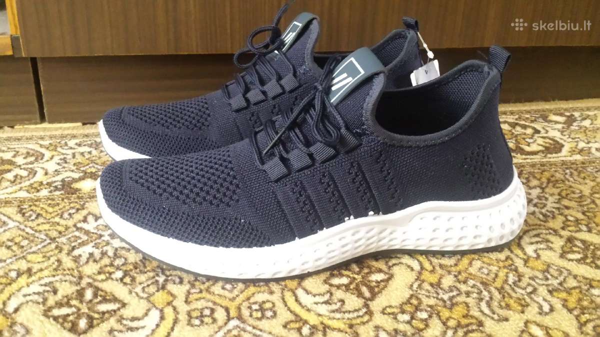 Moteriski kedukai,sportbaciai 40 dydzio.nauji !