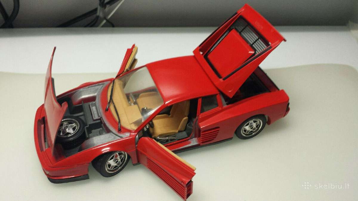 Ferrari Testarossa modeliukas 1:18 atsidaro dalys - nuotraukos Nr. 2