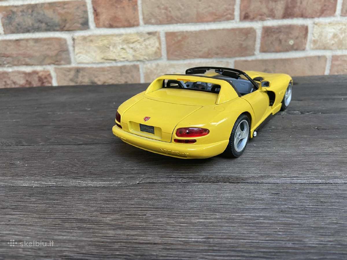 Dodge Viper Rt10 modeliukas 1:18 atsidaro dalys - nuotraukos Nr. 4
