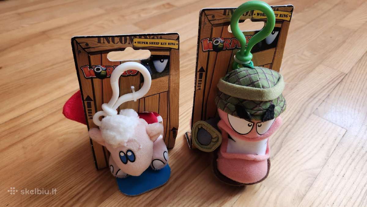 „worms“ žaidimo kirmėliukai.