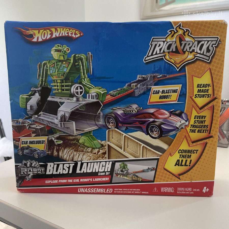 Hot Wheels milžiniški puolantys robotai