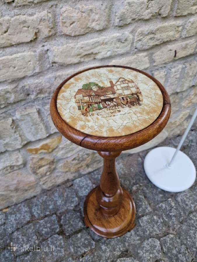 Vintažinė art deco ąžuolo masyvo kolona