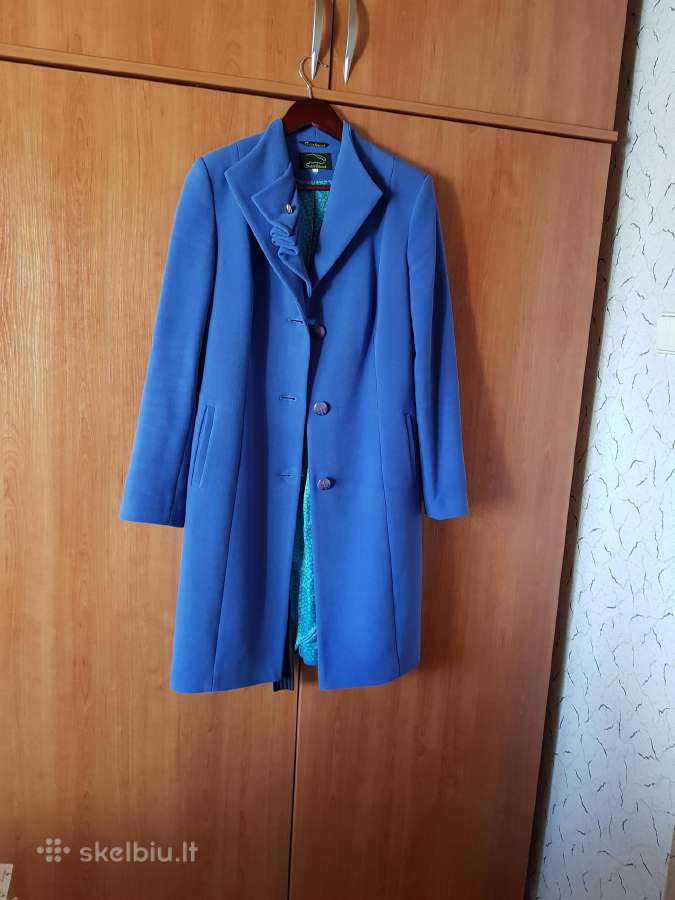 Moteriškas paltas
