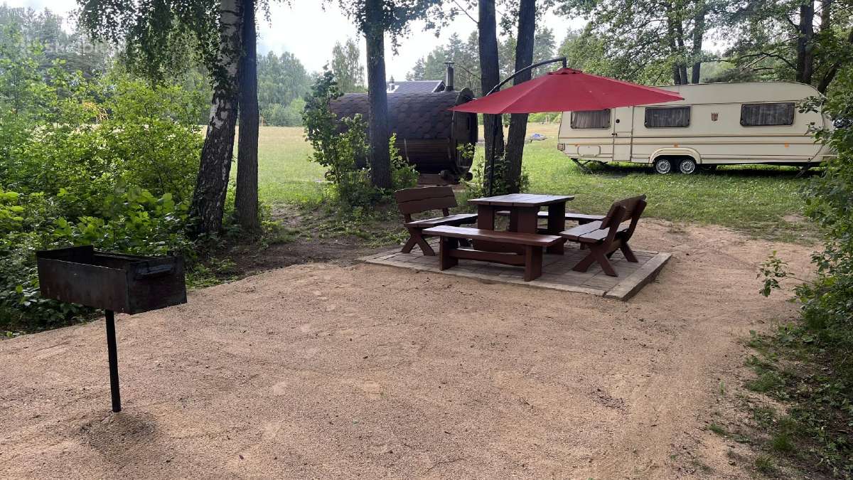 Poilsis prie ezero Moletuose, kemperio nuoma - nuotraukos Nr. 2