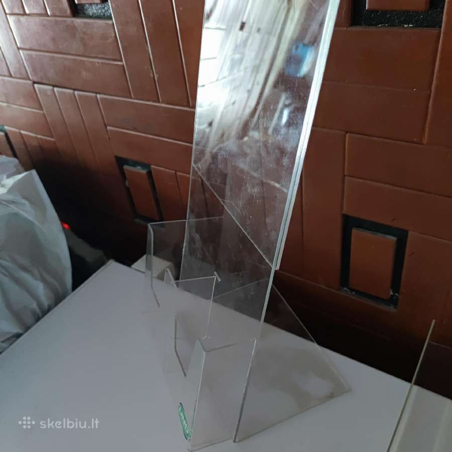 Reklaminiai stovai iš organinio stiklo nr1