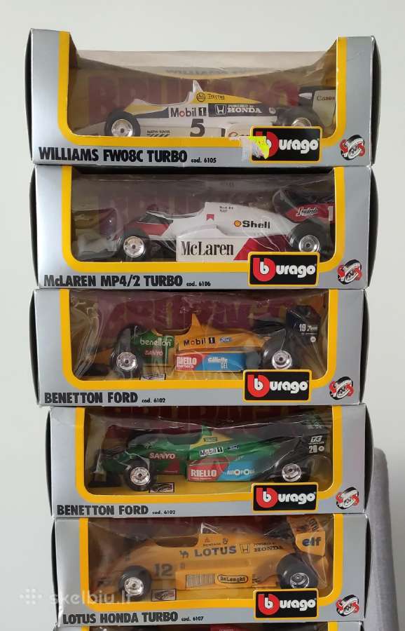 Bburago 1:24 modeliukai