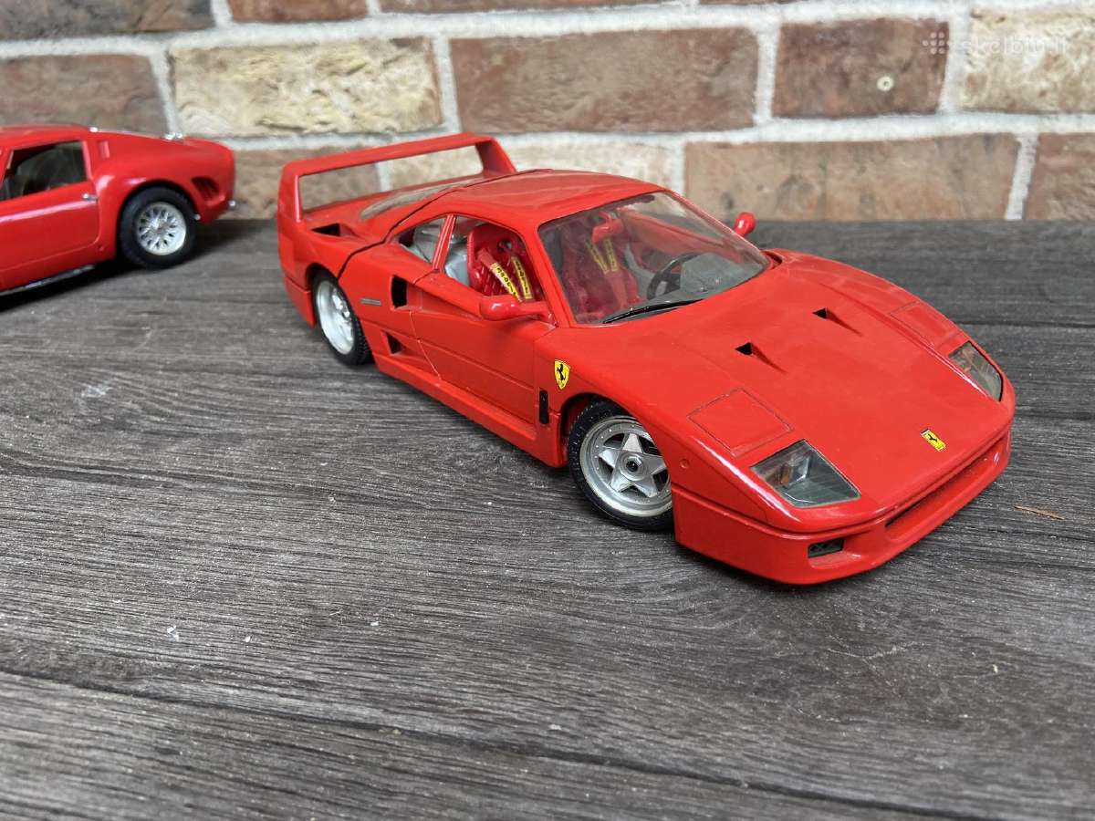 Ferrari F40 Bburago 1:18 made in italy metalinis - nuotraukos Nr. 2