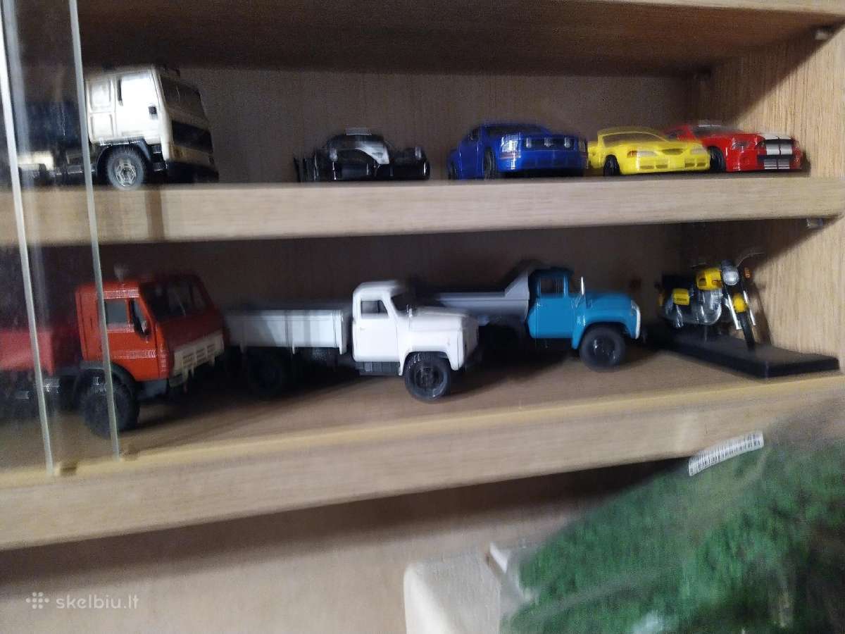 Parduodu modeliukus 1:43mastelio.kaina derinama - nuotraukos Nr. 7