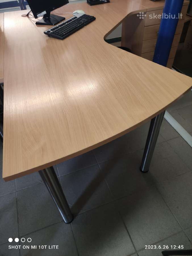 Vadovo rašomasis stalas