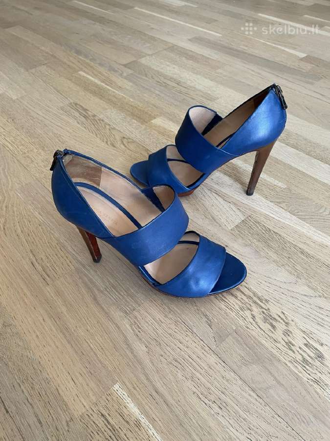 Bottega Veneta basutės