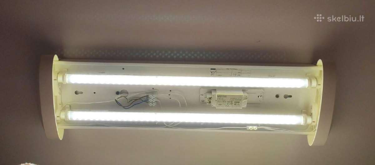 Pailgas lubinis šviestuvas su LED lempom