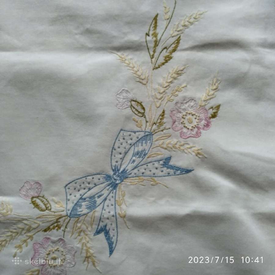 Siuvinėta staltiesėlė - nuotraukos Nr. 3