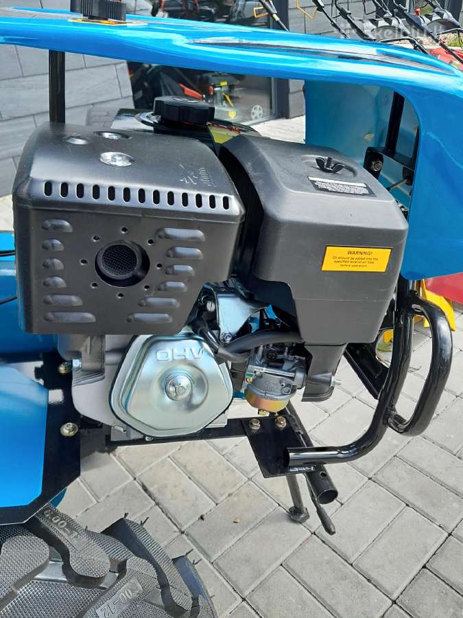 Galingas motoblokas su priedais - nuotraukos Nr. 7