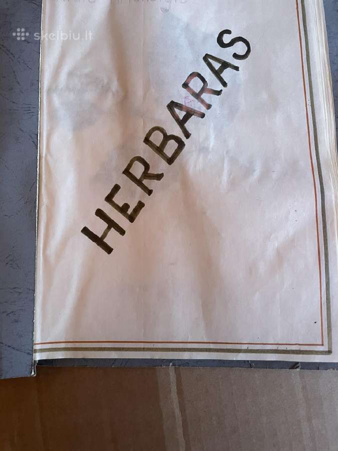 Herbaras. Herbariumas.