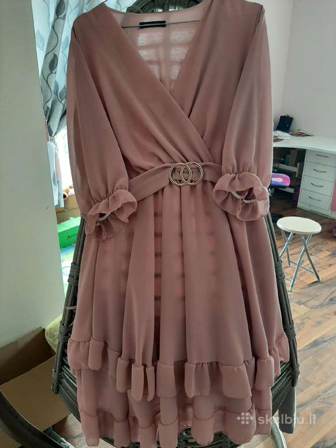 Labai graži suknyte stilinga