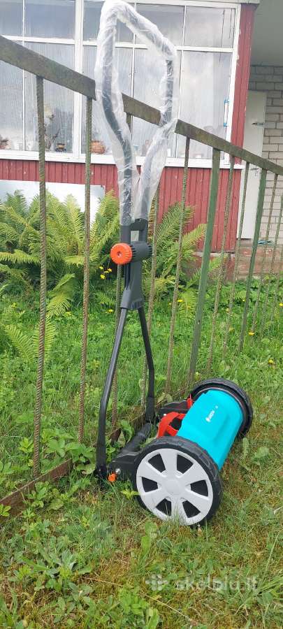 Mechaninė vejapjovė Gardena 330