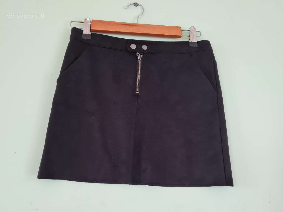 Juodos spalvos sijonas Xs dydis