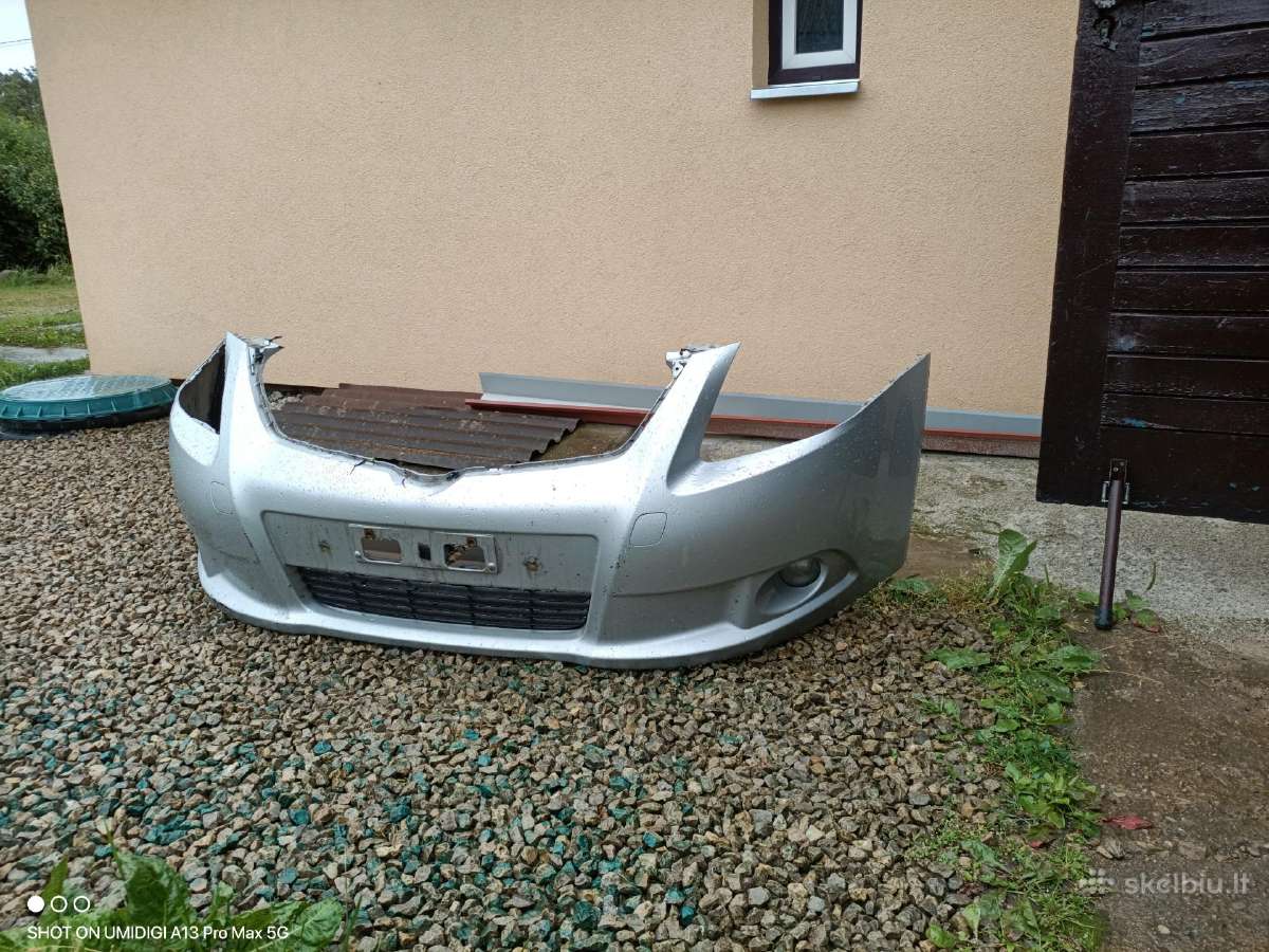 Parduodamos Toyota automobilio priekio dalys - nuotraukos Nr. 2