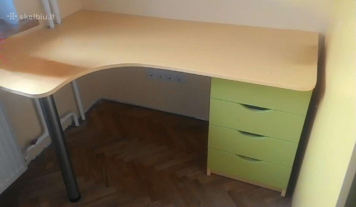 Rašomasis stalas vaikui