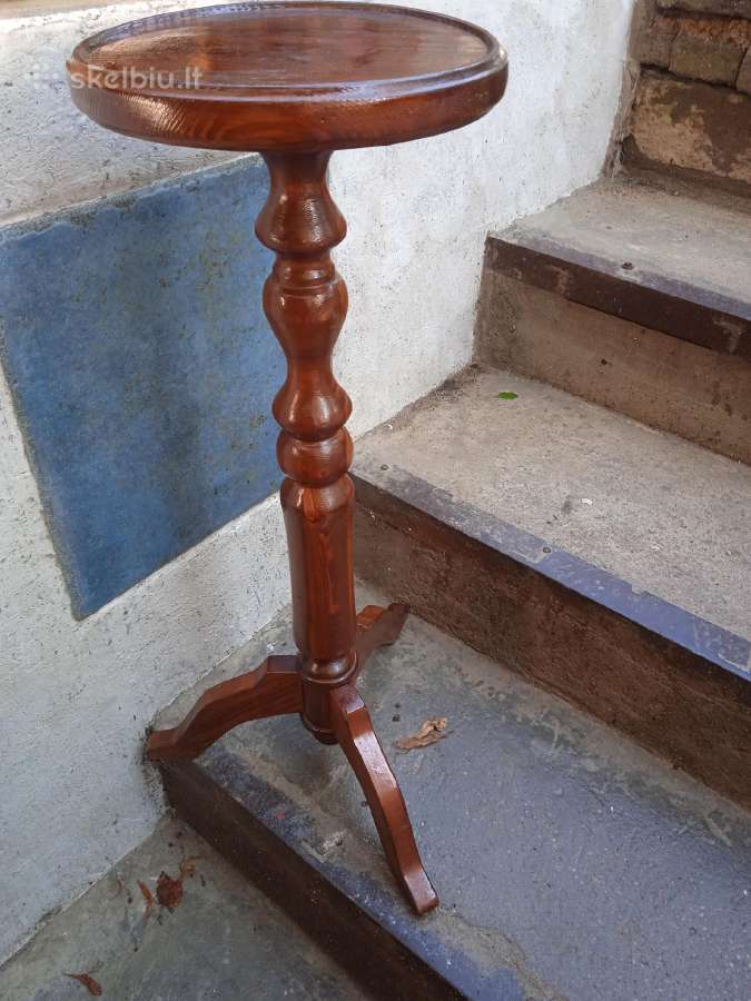 Staliukas gėlei