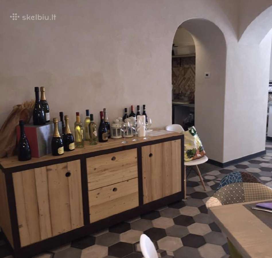 Komoda credenza ir 2 stalai is italijos
