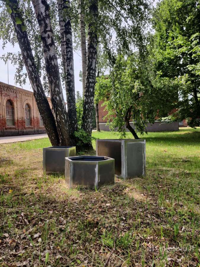 Metaliniai lauko vazonai, medžių kamienų apsaugos - nuotraukos Nr. 5