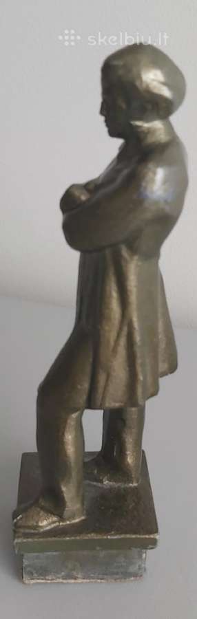 Černiševskis statulelė - nuotraukos Nr. 3