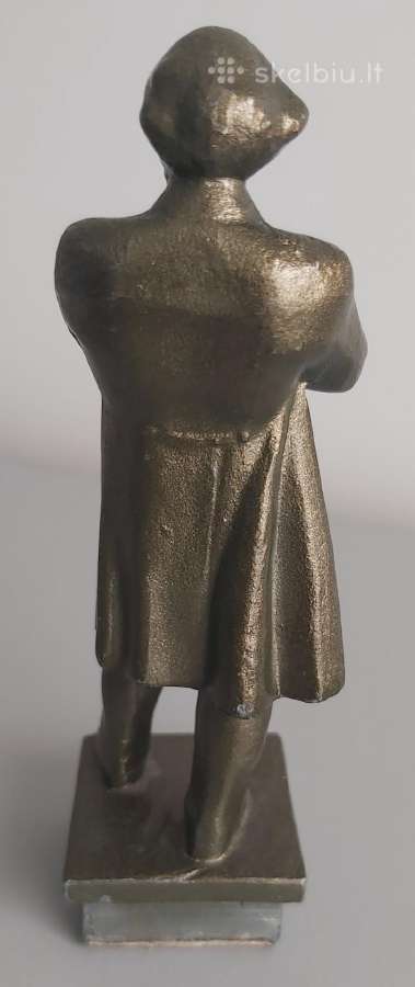 Černiševskis statulelė - nuotraukos Nr. 4