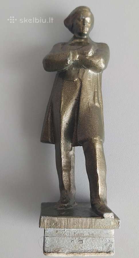Černiševskis statulelė - nuotraukos Nr. 5